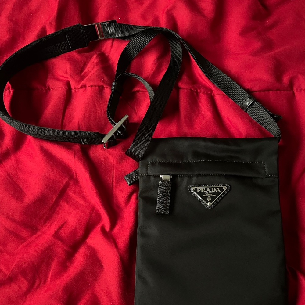 All black Prada cross body bag - Picture 1 of 4